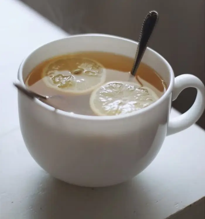 lemon-tea-in-acup